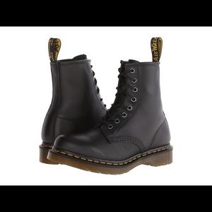 Unworn Dr. Marten 1460 W Black Leather Boots